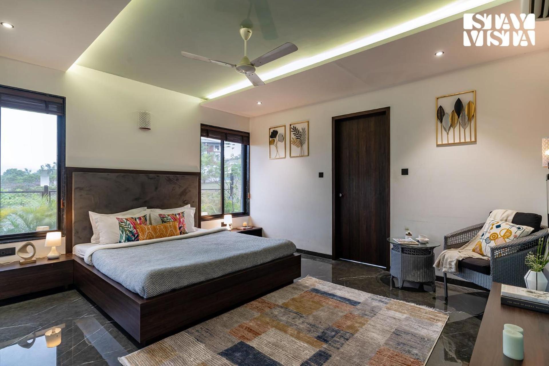 Stayvista At The Rainfield Villa With Gazebo & Lawn 나식 외부 사진